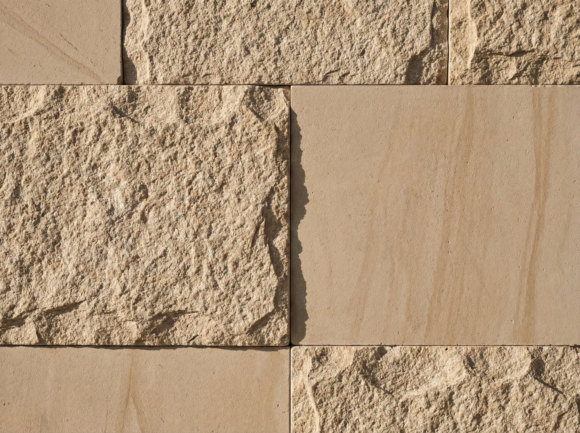 Atlas Beige Château Poli — in context