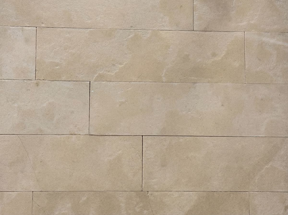 Atlas Beige Cuir — in context
