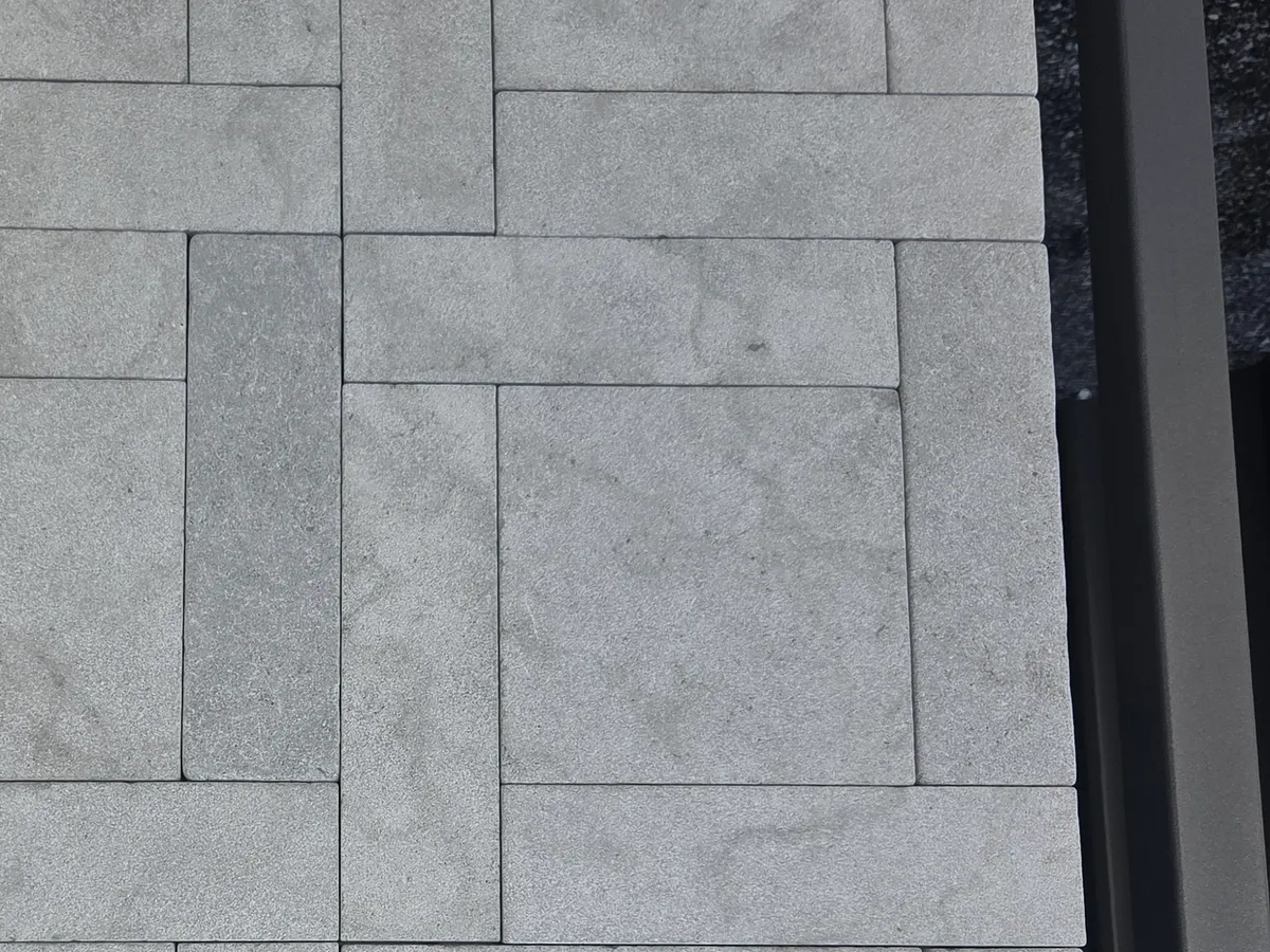 Atlas Grey Castle Aged