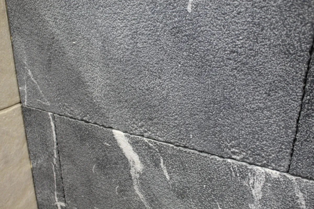 Montain Black Rustic